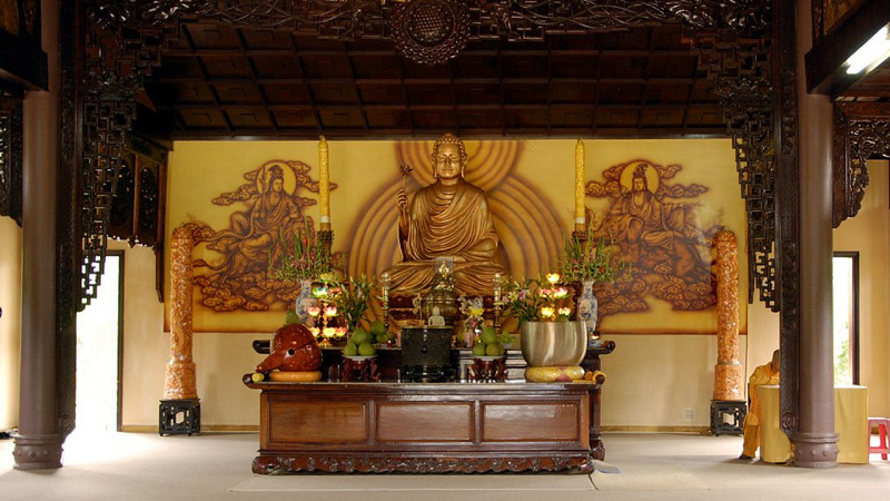 Chánh điện Thiền Viện Trúc Lâm Đà Lạt thờ trang nghiêm