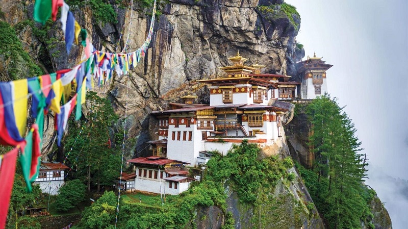 Tu viện Tiger’s Nest là một trong các điểm tâm linh ở Bhutan, tọa lạc ở vách núi